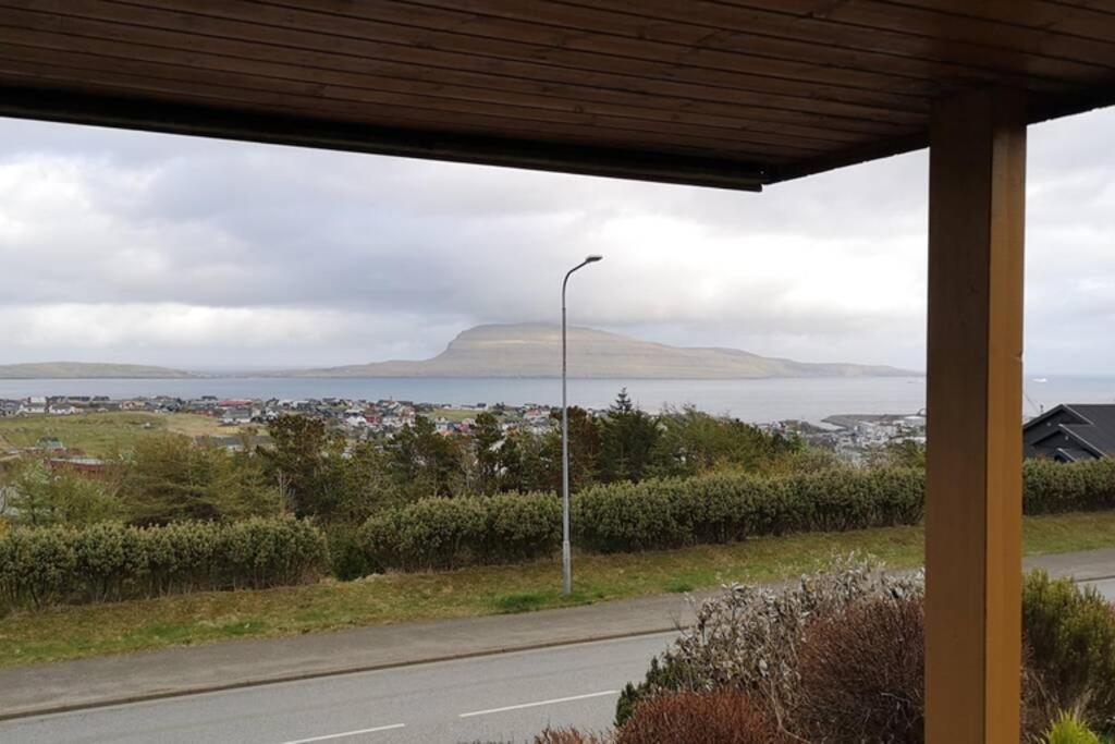 Large Apartment With Fabulous View Of Τόρσχαβν Εξωτερικό φωτογραφία
