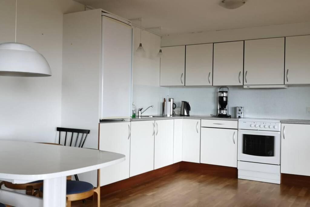 Large Apartment With Fabulous View Of Τόρσχαβν Εξωτερικό φωτογραφία