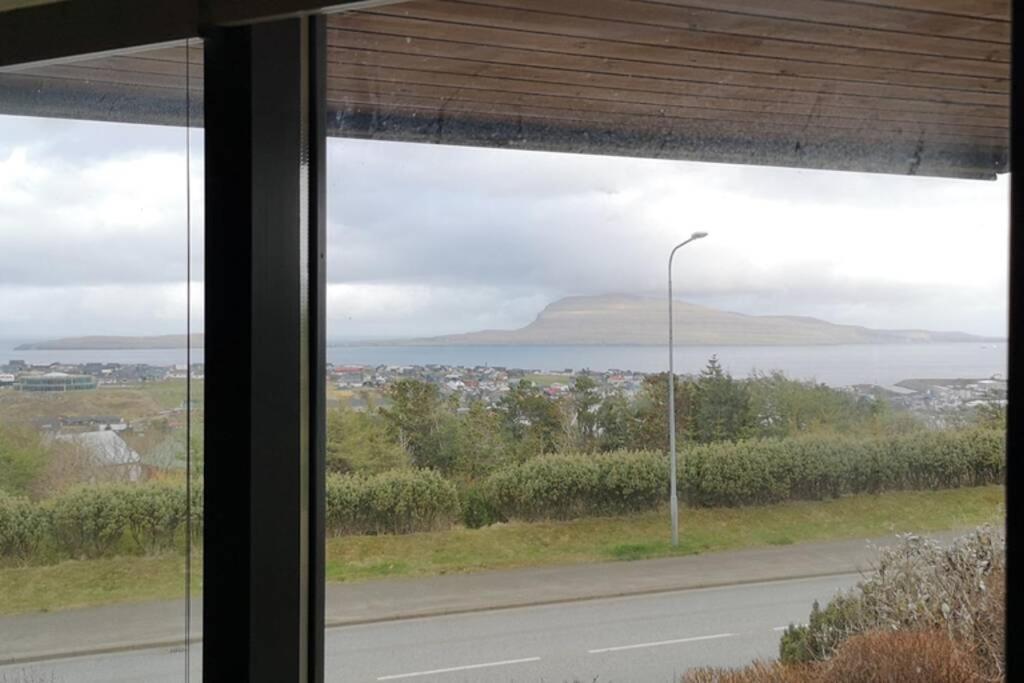 Large Apartment With Fabulous View Of Τόρσχαβν Εξωτερικό φωτογραφία